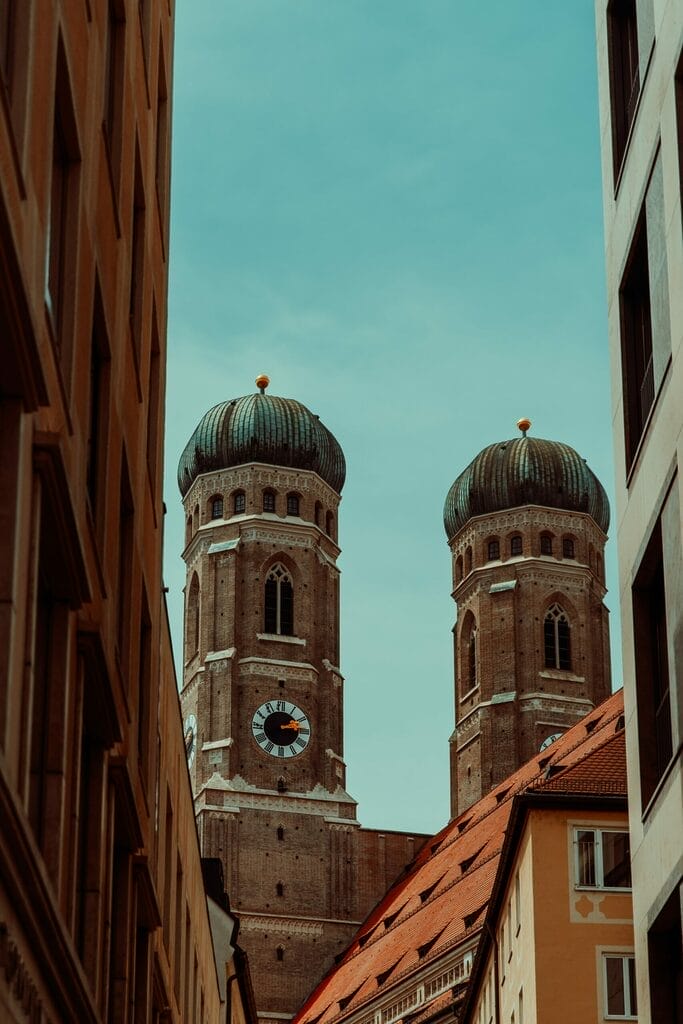 Leaving Munich and deregister address